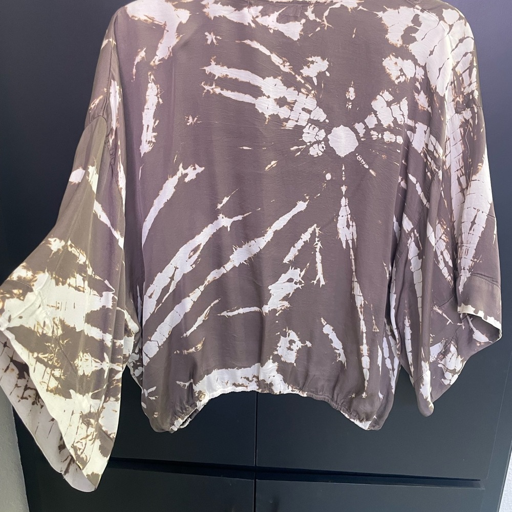 Young Fabulous & Broke Taupe and Cream Tie-Dye Blouse